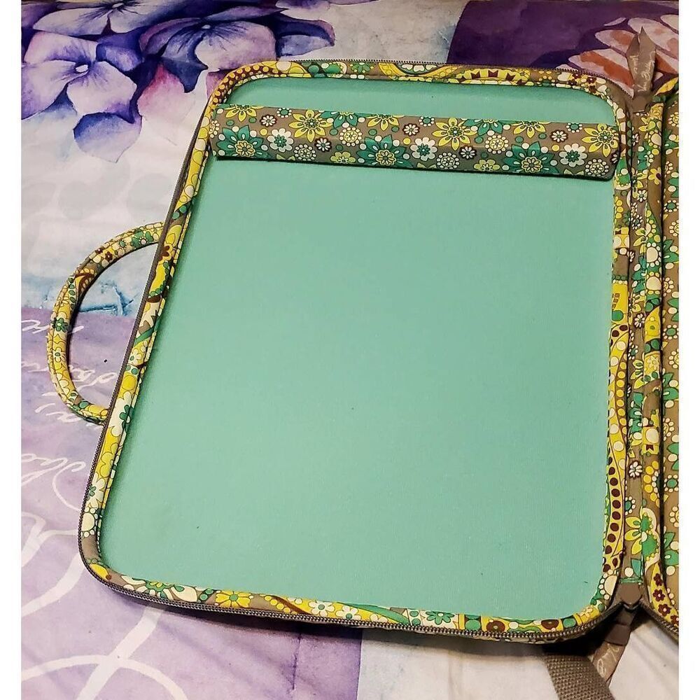 VERA BRADLEY LAPTOP ZIPPERED BAG - Picture 5 of 10